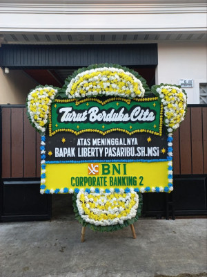 Papan Bunga Duka di Turi