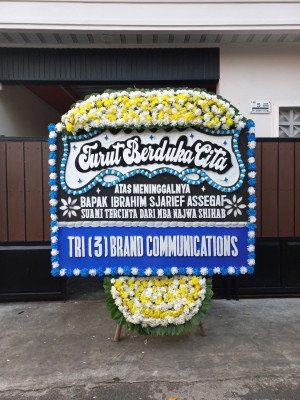 Papan Bunga Duka di Turi